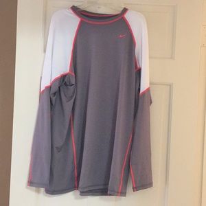 Men’s top, long sleeve . NWT Nike.